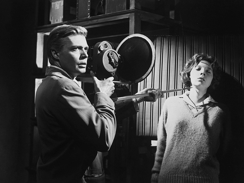 Peeping Tom thumbnail
